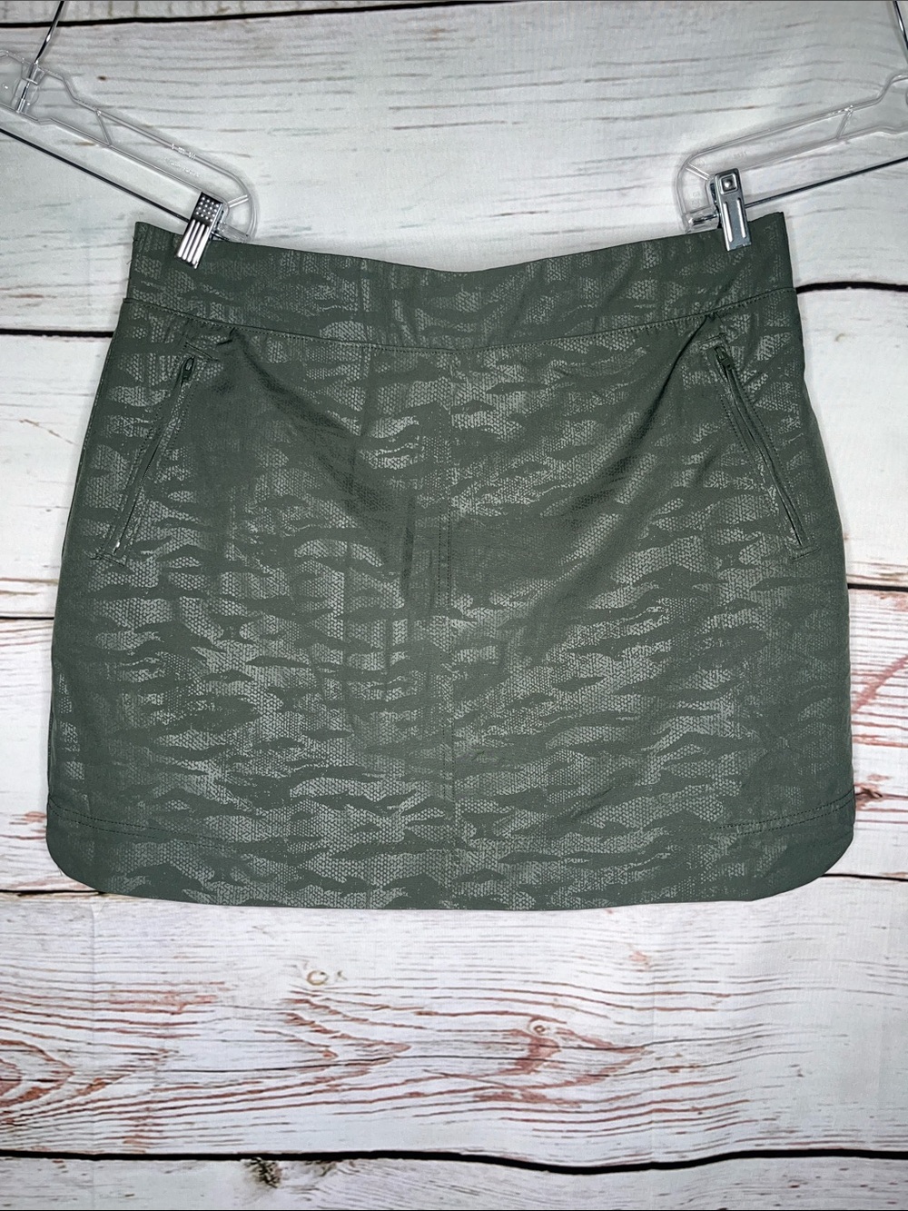 Orvis Size XL Olive Green Camouflage Pull On Skort - Skirt w/ Shorts